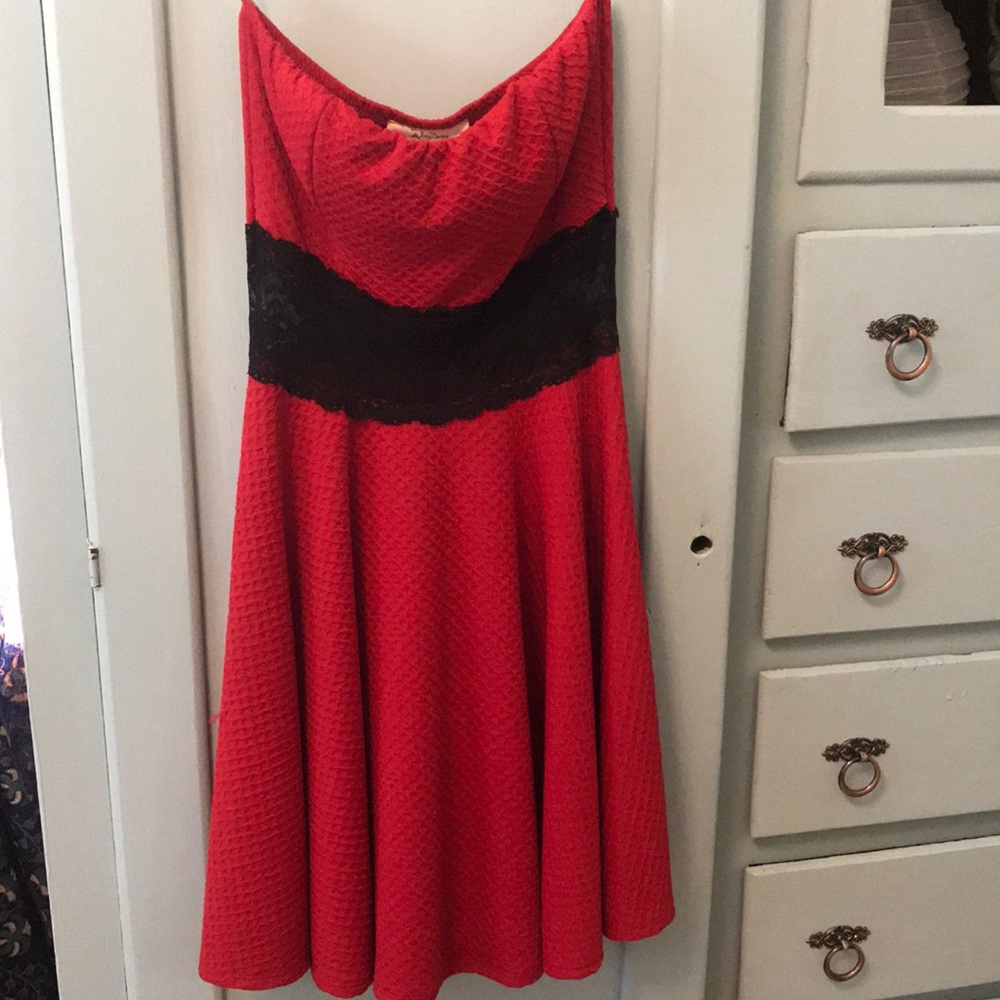 Strapless dress